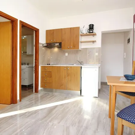 In Mit Eigenem Balkon By Interhome