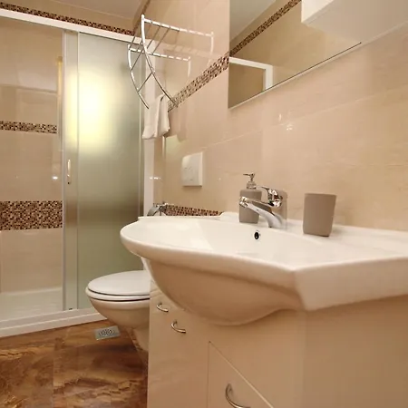 In Mit Eigenem Balkon By Interhome Appartement *