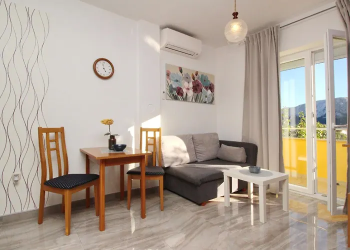 In Mit Eigenem Balkon By Interhome Διαμέρισμα