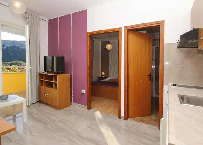 In Mit Eigenem Balkon By Interhome Apartman *