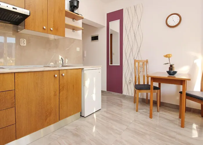 Διαμέρισμα In Mit Eigenem Balkon By Interhome Baška