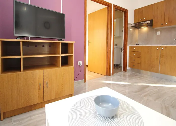 Διαμέρισμα In Mit Eigenem Balkon By Interhome Baška