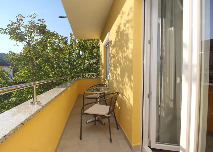 In Mit Eigenem Balkon By Interhome *